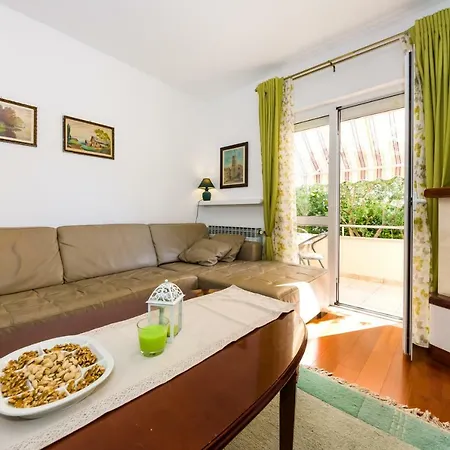 Mihael Apartamento *