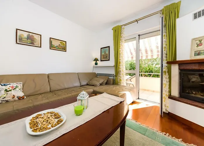 Mihael Apartment *