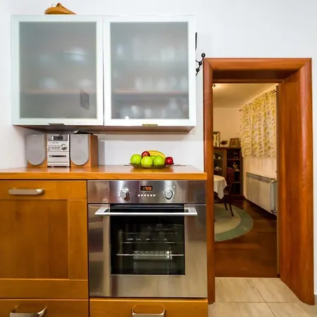 Mihael Διαμέρισμα Ζαντάρ